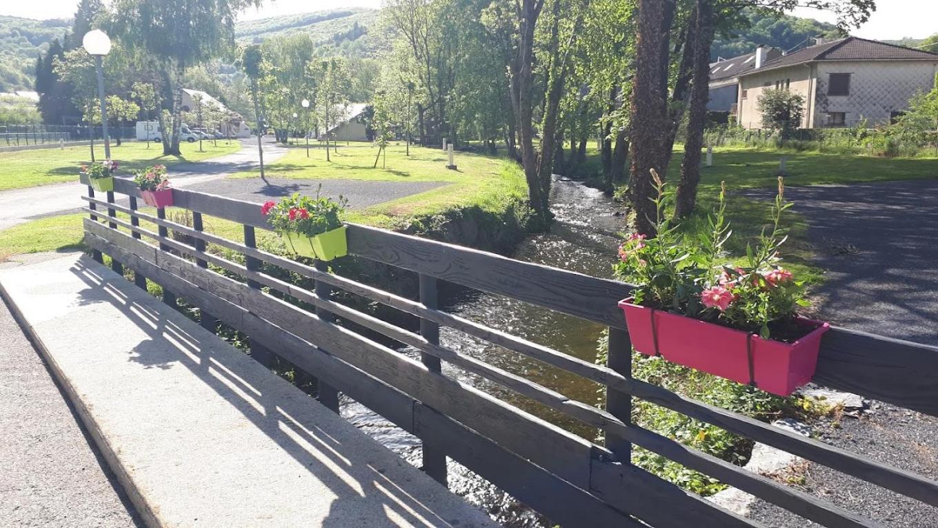 Village Vacances Du Camboussel Brassac  Dış mekan fotoğraf